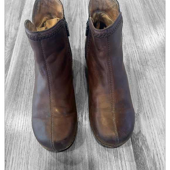 Womens Dansko Scout Brown Leather Ankle Zip Bootie Boots Size 40 Workwear Boho - Picture 2 of 16